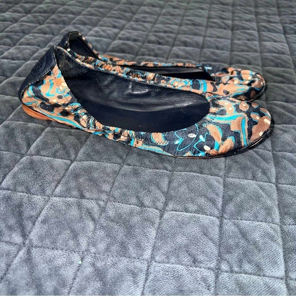 Tory Burch Ballet Flats Women’s 8.5 Shoes Floral Satin Round Toe